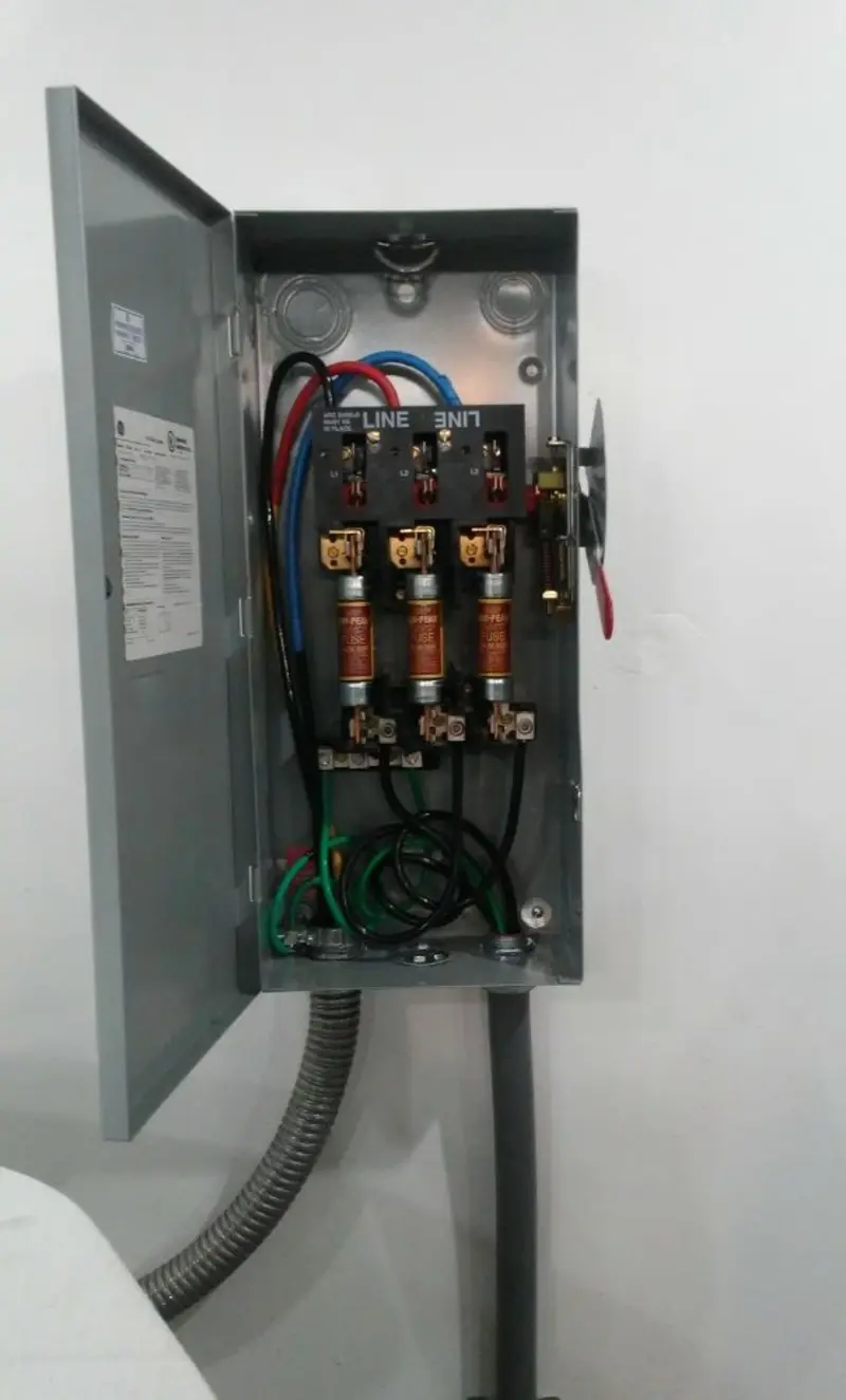 Three-phase disconnect switch installed for Smoke Detector Installation in Allentown